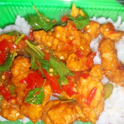 ข้าวกะเพราะไก่กรอบ