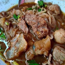 เล็กน้ำตกเนื้อเปื่อยหอมเครื่องเทศสุดๆต้องลอง