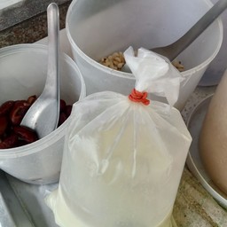 น้ำเต้าหู้ทรงเครื่อง