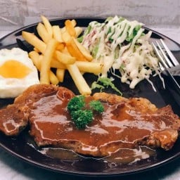 ร้านสเต๊กขุนพลนางรอง นางรอง