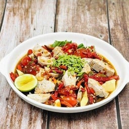 ยำหมูยอไข่แดงเค็ม