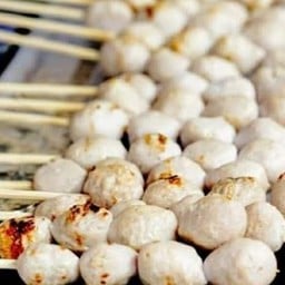 ร้าน เฮงเฮง ลูกชิ้นปิ้ง