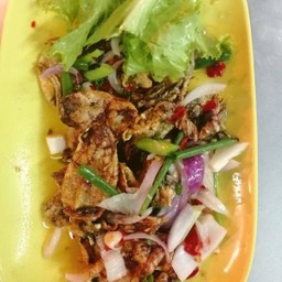 ยำปลาหมึกแห้ง