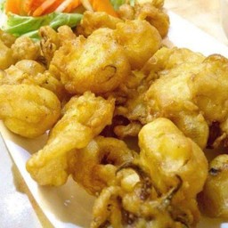 ปลาหมึกชุบแป้งทอด