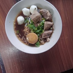 ก๋วยเตี๋ยวตาเฉื่อย