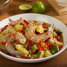 ยำกุ้งสด