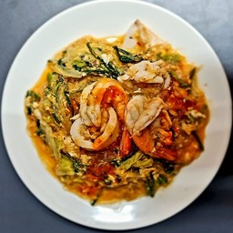 สุกี้ทะเลรวม (กุ้ง ปลา ปลาหมึก)