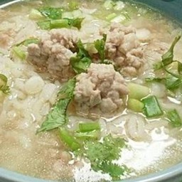 ข้าวต้มหมูสับ