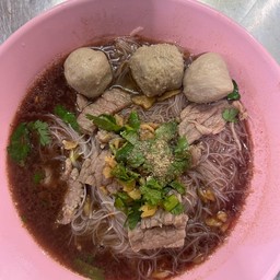 หมี่ขาวเนื้อสดลูกชิ้นน้ำตก