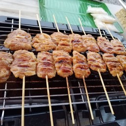 ข้าวเหนียวหมูปิ้ง วัดพิกุล