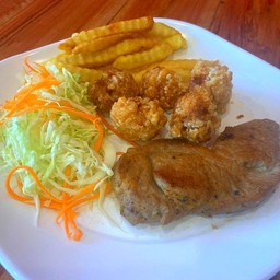 สเต็กหมูพริกไทยดำ+ไก่คาราเงะ
