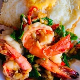 ข้าวผัดกระเพรากุ้งไข่ดาว