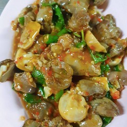 ผัดกระเพราเครื่องในไก่