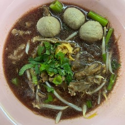 วุ้นเส้นเนื้อเปื่อยน้ำตก