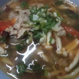 ต้มยำหมูน้ำใส(กับข้าว)