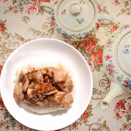 ข้าวเหนียวไก่กระเทียม