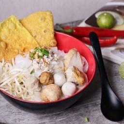 ก๋วยเตี๋ยวลูกชิ้นแคระ