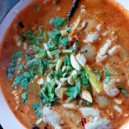 ต้มยำหมูน้ำข้น(กับข้าว)