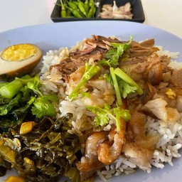 ข้าวไก่ตุ๋นลุงน้อง (รสเด็ด)ข้าวหน้าไก่ย่างน้ำจิ้มแจ่ว 1