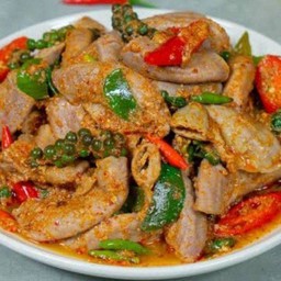 ไส้ตันผัดเผ็ด