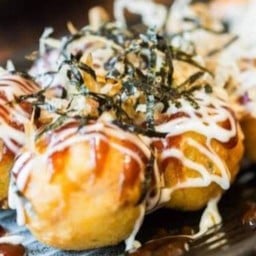 ซาลาเปาทอดเยาวราช รัชดา 32