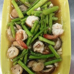 หน่อไม้ฝรั่งผัดกุ้ง