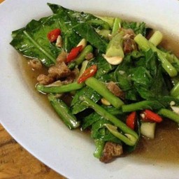 คะน้าปลาเค็ม