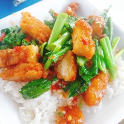 คะน้าไก่กรอบ