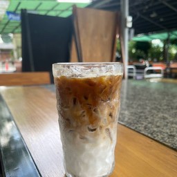 Iced caffe latte