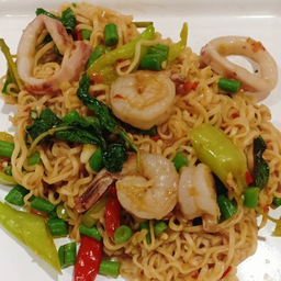 มาม่ากะเพราทะเล