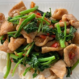 ผัดคะน้าหมูหมัก