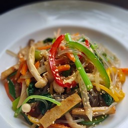 วีแกนผัดวุ้นเส้นเกาหลี(จับเเช)