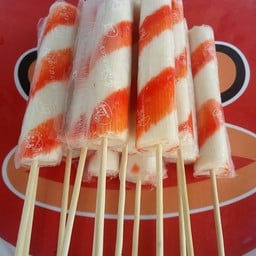 นางฟ้าชาบูเสียบไม้..(ฟรีผัก.วุ้นเส้น).. ถนนคนเดินเฮียชุ้นน,(ร้านหม่าล่าชายต้น)