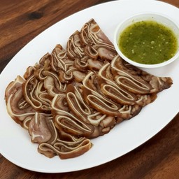 หูหมูเสวย