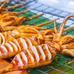 หมึกกล้วยย่าง ไม่มีไข่  2 ตัว