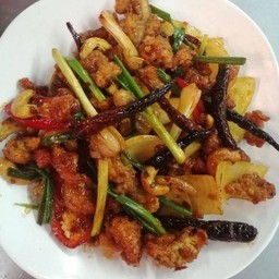 ไก่ผัดเม็ดมะม่วง