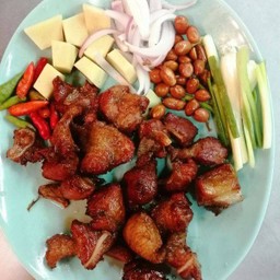 แหนมกระดูกอ่อนทอด