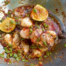 ยำหอยนางรม ชุดใหญ่