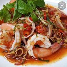 ยำกุ้งพล่า