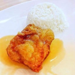 ข้าวไก่ทอดน้ำปลา