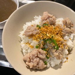 ข้าวแห้งหมูเด้ง