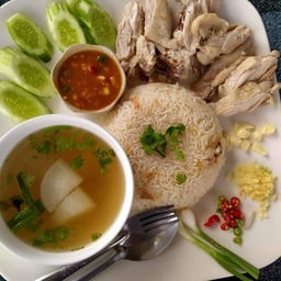 ข้าวมันไก่ สูตรลับแม่เล็ก