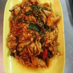 ไก่บ้านผัดเผ็ด