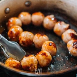 ไส้กรอกอีสาน สยามสตอรี่ ดูดวง ทำนายไพ่