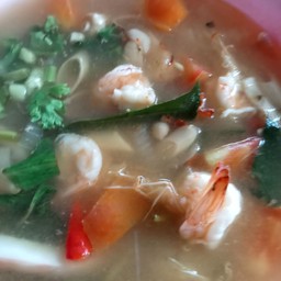 ต้มยำกุ้งน้ำใส(กับข้าว)