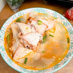 ก๋วยเตี๋ยวหมูแดง สุขุมวิท8