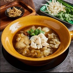 หูฉลาม+กระเพาะปลาน้ำแดงซุปโสม ใหญ่ Shark Fin+Fish Maw in Ginseng Soup (Large)