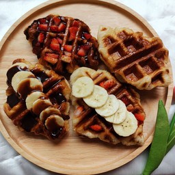 Brown.Croffle ครอฟเฟิล ข้าวไข่ข้น กะเพรา สามชั้นทอด