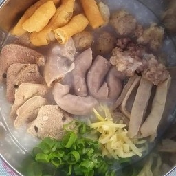 โจ๊กรวมเครื่องในหมู