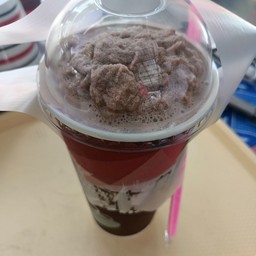 ขนมจีนน้ำเงี้ยวกับโจ๊กพี่คำ(หน้าหมูบ้านนนทรี)